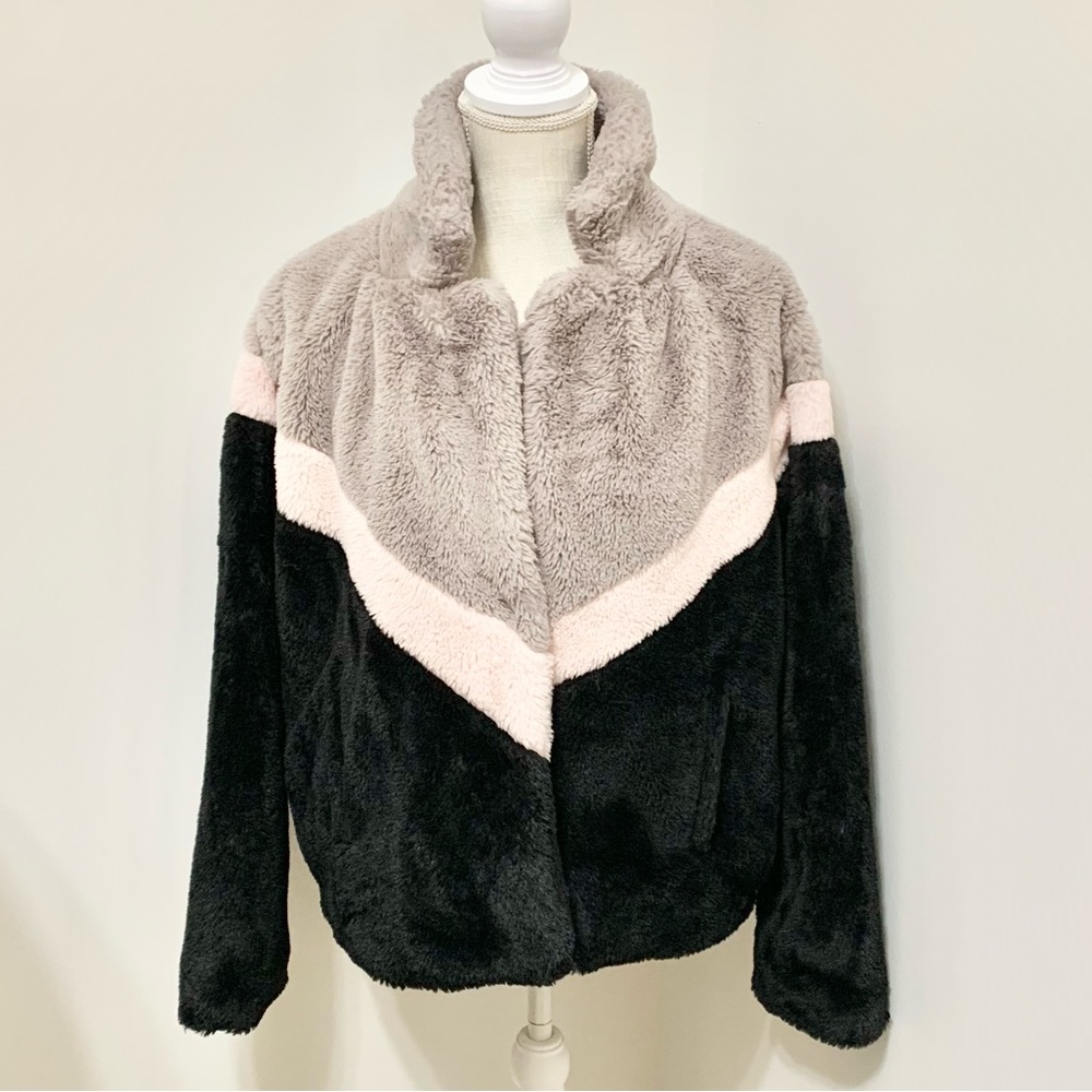 Charlotte Russe Y2K Chevron Faux Fur Coat 1X